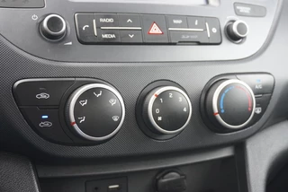 Hyundai i10 Hyundai i10 1.0i Comfort CarPlay | Navigatie | NAP | Bluetooth - afbeelding nr 17