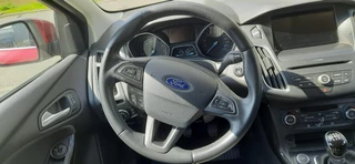 Ford Focus Ford Focus Wagon 1.0 Ecoboost Titanium 100pk Trekhaak | Voorruit Verwarming | Climate control | Navigatie | 17 inch velgen - afbeelding nr 11