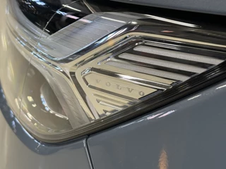 Volvo XC40 Volvo XC40 Recharge P8 AWD R-Design | Panoramadak | Trekhaak | Stoel/stuurverwarming - afbeelding nr 31