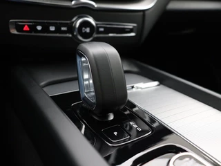 Volvo XC60 Volvo XC60 T8 PLUG-IN HYBRID ULTIMATE DARK 21INCH 360GR CAM FULL-LED SCHUIF - afbeelding nr 32