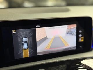 Mercedes-Benz A-Klasse Mercedes-Benz A-klasse 220 Launch Edition Premium Plus AMG Night | pano | Leer | Multibeam | HUD | Memory | Keyless | Sfeerver - afbeelding nr 33