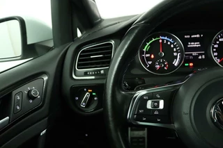 Volkswagen Golf Volkswagen Golf 1.4 TSI GTE Leder Pano Airco Cruise - afbeelding nr 37