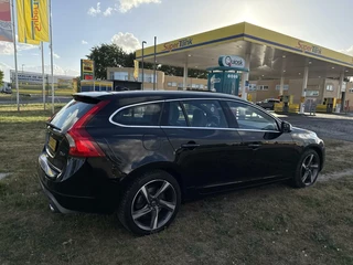 Volvo V60 Volvo V60 2.4 D6 Twin Engine R-Design - NAVI/PANO/LEER/NAP - afbeelding nr 7