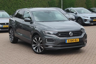 Volkswagen T-Roc Volkswagen T-Roc 1.5 TSI Sport Business 3x R-Line / Camera / Virtual Cockpit / Navigatie / 19'' / Keyless / Stoelverwarming / ACC - afbeelding nr 37