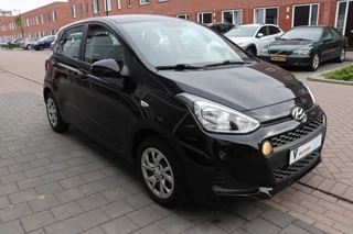 Hyundai i10 Hyundai i10 1.0i Comfort 5p. Automaat Stoel/stuur verwarming, lage km stand - afbeelding nr 5