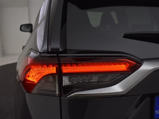 Toyota RAV4 Toyota RAV4 2.5 Hybrid First Edition | Parkeersensoren V+A | Stoelverwarming - afbeelding nr 12