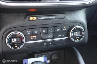 Ford Focus Ford Focus 1.0 EcoBoost 125 PK Titanium Business, Trekhaak, Clima, Donker glas, App connect, Cruise, Clima, Navi, Pdc voor + achter - afbeelding nr 21