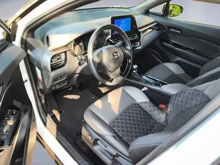 Toyota C-HR Toyota C-HR 2.0 Hybrid Executive (184PK) 1e-Eig. & Dealer-Onderh. BOVAG-Garantie. NL-Auto. - afbeelding nr 11