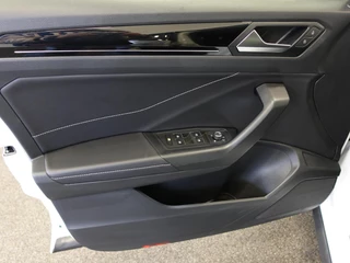 Volkswagen T-Roc Volkswagen T-Roc 1.0 TSI R-Line Business Airco Navi Carplay PDC VA Massage Full LED Adaptive Cruise Control Ambiente verlichting - afbeelding nr 10