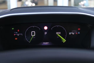 Peugeot 2008 Peugeot 2008 1.2 130PK AUTOMAAT GT PACK | NAVIGATIE | FULL LED KOPLAMPEN | DRAADLOZE APPLE CARPLAY/ANDROID AUTO | ADAPTIVE CRUISE CONTROL | CAMERA VOOR + ACHTER | CLIMATE CONTROL | LICHTMETALEN VELGEN 17