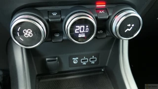 Renault Captur Renault Captur TCe 140 EDC Automaat Intens - afbeelding nr 12