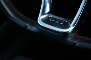 Volkswagen Golf Volkswagen Golf 7.5 GTI Performance / Vol Opties! / 245PK! / DSG / ACC / Pano / DynAudio / Virtual Cockpit / Navi / 19