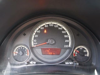 Volkswagen up! Volkswagen Up! 1.0 BMT take up! DAB Airco Elec pakket - afbeelding nr 13