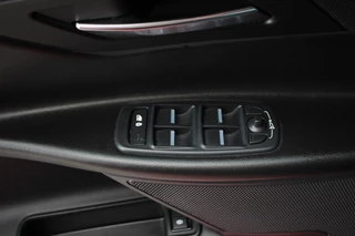 Jaguar XE Jaguar XE 2.0 R-Sport | 200PK | El. Stoelen | Camera | Afneembare trekhaak - afbeelding nr 25