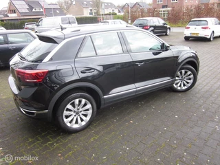 Volkswagen T-Roc Volkswagen T-Roc 1.5 TSI Sport Automaat. - afbeelding nr 4