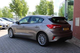 Ford Focus Ford Focus 1.0 EcoBoost Titanium Business | Winter Pack | Full LED | 10-weg verstelbare stoel | 17 inch | Camera | Head up Display | Bang&Olufsen - afbeelding nr 3