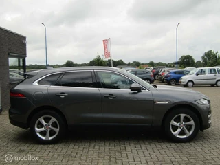 Jaguar F-PACE Jaguar F-Pace 2.0t AWD R-Sport | Trekhaak, Winterpakket - afbeelding nr 4