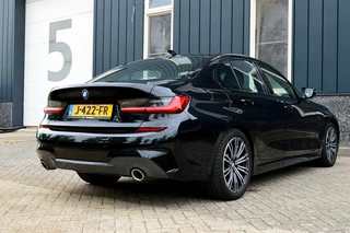 BMW 3 Serie BMW 3 Serie 318i M-Sport Rijklaarprijs-Garantie Navigatie Leder sport interieur  Live Cockpit Plus - afbeelding nr 5