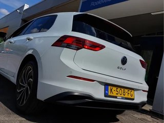 Volkswagen Golf 1.5 TSI 131pk 1st Edition | Origineel NL | Navi | Apple Carplay+Android Auto | Clima | Adap.Cruise | Led Koplampen | Stoel+Stuurwielverwarming | Rijstrook+Licht+Regensensor | Privacy Glass - afbeelding nr 53
