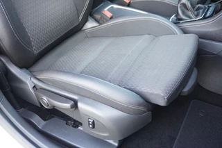 Opel Astra Opel Astra Sports Tourer 1.4 Turbo Innovation / Trekhaak / Camera/ AGR-stoelen / Navi / DAB+ - afbeelding nr 17