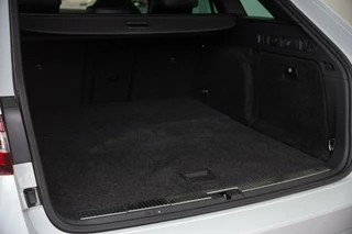Škoda Superb Skoda Superb Combi 1.4 TSI ACT DSG|2e Eig|SportLine|Trekhaak|Schaalstoel|DAB|Xenon|Dealer Onderhouden - afbeelding nr 49