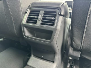 Škoda Karoq Skoda Karoq 1.5 TSI Sportline Automaat | Stoelverwarming | Apple CarPlay | LED verlichting | Trekhaak uitklapbaar | Adaptieve cruise control | Dode hoek detectie | Voorruitverwarming | Parkeersensoren voor en achter | Achteruitrijcamera - afbeelding nr 49