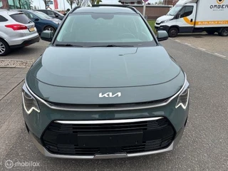 Kia Niro Kia Niro 1.6 GDi PHEV DynamicLine Edition / Plug-inn Hybride / volledig elektrisch rijden 65 km hierna Hybride aandrijving , Navi / Camera achter / Parkeerhulp rondom / Stoel & stuur verwarming / Keyless , fab garantie 7 jaar / 150.000km - afbeelding nr 8