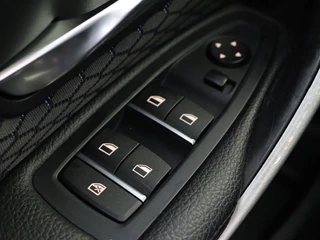 BMW 3 Serie BMW 3-serie 320i M Sport | Sportstoelen | Alcantara |  Full LED | Navigatie | Climate control | Bluetooth | Parkeerhulp | Cruise control - afbeelding nr 14