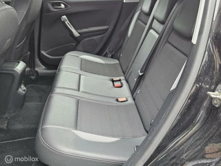 Peugeot 2008 Peugeot 2008 1.2 PureTech Allure Carplay Clima cruise 1e eigenaar - afbeelding nr 10