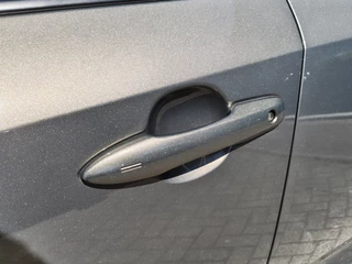 Toyota Corolla Touring Sports Toyota Corolla Touring Sports 1.8 Hybrid Dynamic Bi-Tone | Trekhaak | Head-Up Display | Stoel- - afbeelding nr 40