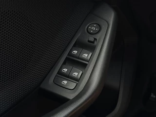 BMW 1 Serie BMW 1-serie 120i Aut. Business Ed. | Navi | BMW-Individual | Led | - afbeelding nr 29