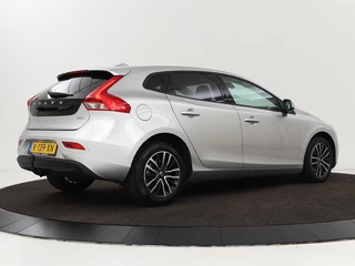 Volvo V40 Volvo V40 2.0 D2 Momentum | Automaat | Full LED |  Harman/Kardon | Trekhaak | Navigatie | Climate control | Cruise control | Parkeerhulp - afbeelding nr 25