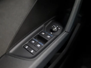Audi A3 Automaat (APPLE CARPLAY, GROOT NAVI, CLIMATE, GETINT GLAS, SPORTSTOELEN, CRUISE, MATRIX LED, PARKEERSENSOREN, NIEUWSTAAT) - afbeelding nr 23