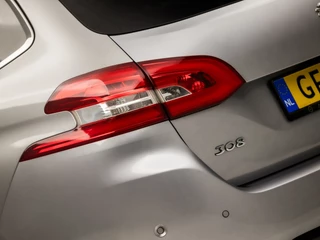Peugeot 308 (PANORAMADAK, NAVIGATIE, CLIMATE, LEDER/ALCANTARA, CAMERA, LED KOPLAMPEN, SPORTSTOELEN, PARKEERSENSOREN, CRUISE, NIEUWE APK, NIEUWSTAAT) - afbeelding nr 26