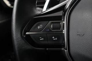 Peugeot 3008 Peugeot 3008 1.6 HYbrid 225 Allure | Stoelverwarming |  Carplay | Adaptive cruise | Full LED | Keyless | Camera | Navigatie | Dodehoek detectie | Half leder - afbeelding nr 13