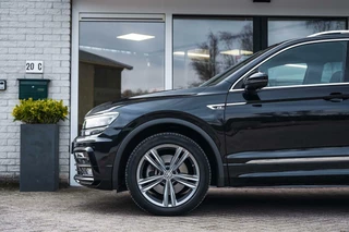 Volkswagen Tiguan Volkswagen Tiguan 2.0 TSI 4Motion 3x R-line HuD 360° ACC - afbeelding nr 42