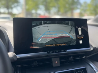 Toyota C-HR Dodenhoekdetectie, Navigatie, Parkeersensoren V + A , All-in Rijklaarprijs - afbeelding nr 36