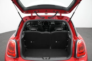 MINI Cooper Mini Mini 1.5 Cooper Chili Serious Business | John Cooper Works Chili Pakket | Keyless Entry | lederen bekleding | Navigatie | Parkeersensoren | verwarmde voorstoelen - afbeelding nr 16