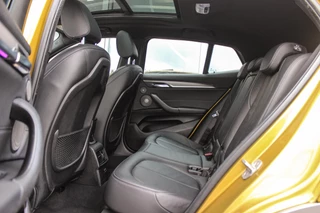 BMW X2 ➡️ BMW X2 sDrive18i F39 High Executive Edition M-sport | M-pakket | Dakraam | 2e eigenaar | Head up | Harman-Kardon | Camera | Leer | LED | Navi | PDC | 19 inch |  Stoelverwarming | Automaat | - afbeelding nr 17