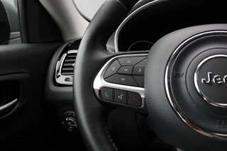 Jeep Compass Jeep Compass 1.4 MultiAIR NIGHT EAGLE / Zwart dak / Apple Carplay - afbeelding nr 25