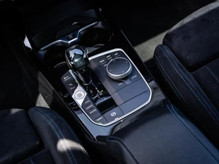BMW 2 Serie BMW 2-serie Gran Coupé 220i High Executive|PANO|HEAD-UP|H&K - afbeelding nr 23