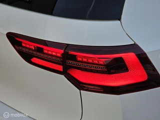 Volkswagen Golf Volkswagen Golf 1.4 eHybrid GTE Panorama/HUD/Camera/IQ Light - afbeelding nr 12