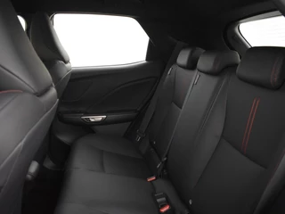 Lexus LBX Lexus LBX 1.5 Hybrid Elegant | Tech Pack | Parkeersensoren V+A | Leder - afbeelding nr 12