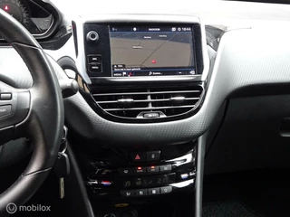 Peugeot 2008 Peugeot 2008 1.2 PureTech Allure/Style FM nav / Carplay / Clima / nwe distributieriem!! / 64.021 km - afbeelding nr 23