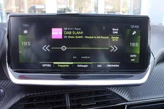 Peugeot 208 Peugeot 208 1.2 PureTech GT | NAVIGATIE | APPLE CARPLAY/ANDROID AUTO | DODEHOEK DETECTIE | FULL LED KOPLAMPEN | KEYLESS ENTRY/START | PARKEERSENSOREN VOOR EN ACHTER | CRUISE CONTROL | DAB+ RADIO | - afbeelding nr 32