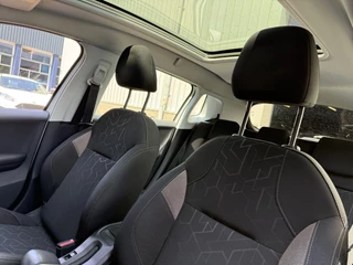 Peugeot 2008 Peugeot 2008 1.2 PureTech Active|Panoramdak|Nieuwe Distributie - afbeelding nr 35