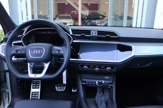 Audi Q3 Audi Q3 Sportback 35 TFSI 150PK S-TRONIC 7 S EDITION * NIEUWSTAAT * | S-LINE EXTERIEUR | S-LINE INTERIEUR | AUDI VIRTUAL COCKPIT | PANORAMISCH SCHUIF / KANTELDAK | NAVIGATIE | TWIN LEDEREN BEKLEDING ZWART MET ROTSGRIJS STIKSEL | VOORSTOELEN VERWARMBAAR | ACHTERUITRIJCAMERA | PARKEERSENSOREN VOOR / ACHTER | DODEHOEK DETECTIE |  ALARM SYSTEEM | FULL LED KOPLAMPEN INCLUSIEF LED ACHTERLICHTEN | ZWARTE HEMELBEKLEDING | AUDI SOUND SYSTEM | AMBIENTE VERLICHTING | 18