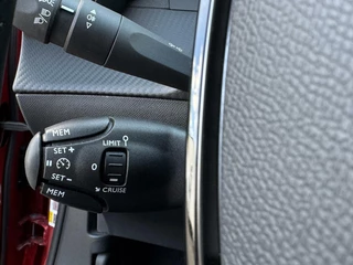 Peugeot 2008 Peugeot 2008 1.2 PureTech 100 Allure|Camera|Carplay|Navigatie|Cruise|LED|DAB| - afbeelding nr 26