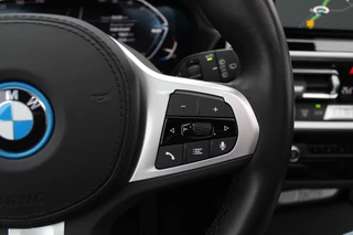 BMW iX3 BMW iX3 Exe. M Sport 80 kWh / SoH 99% / Trekhaak / Panoramadak / Camera / Leder / 20'' / DAB / Sfeerverlichting / Stoelverwarming / Cruise Control - afbeelding nr 32