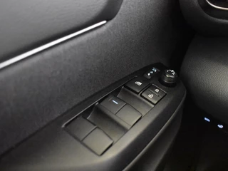 Toyota Yaris Cross Toyota Yaris Cross 1.5 Hybrid 130PK GR Sport | Stuur en Stoelverwarming | PDC V+A+ - afbeelding nr 24
